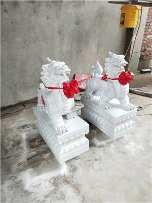 仿真動(dòng)物雕塑供應(yīng)行情與批發(fā)價(jià)格解析 石雕加工的藝術(shù)與市場趨勢